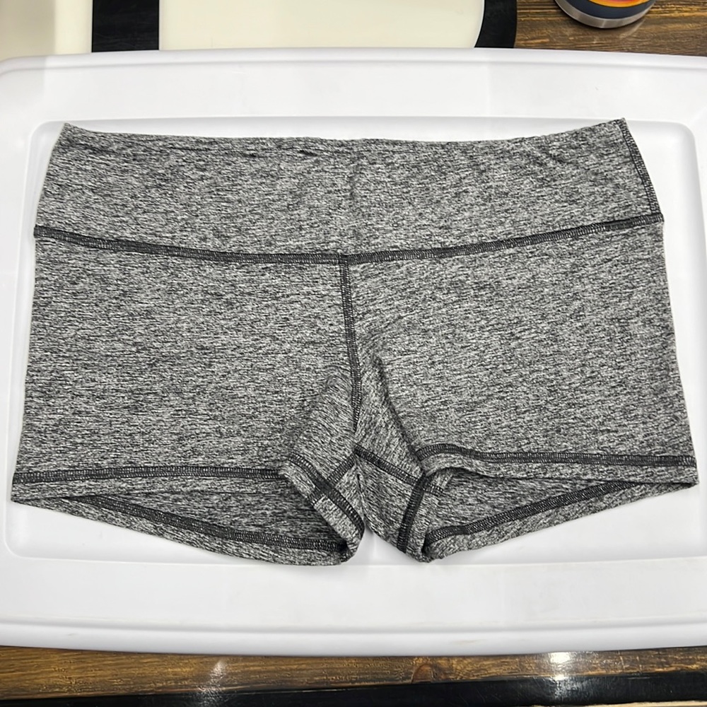 Strong Fleo colander shorts